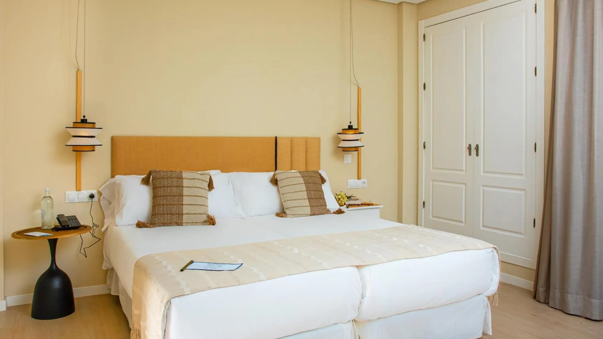 Hotel Vive Costa Azul Benalmádena 3*,